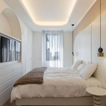 Elegant 2 Master With Balcony Center Cannes