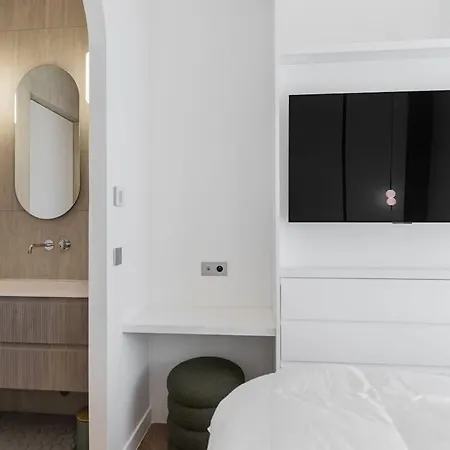 Elegant 2 Master With Balcony Center *
